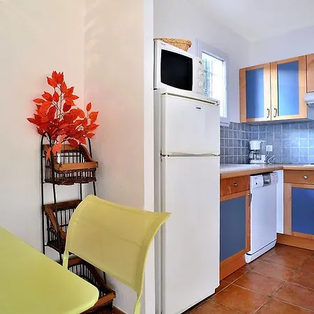 Les Hameaux De St. Giulia 162s Tatil Evi
